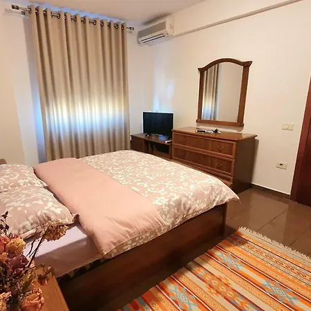 Star Apartment