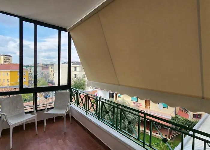 Star Lejlighed Tirana